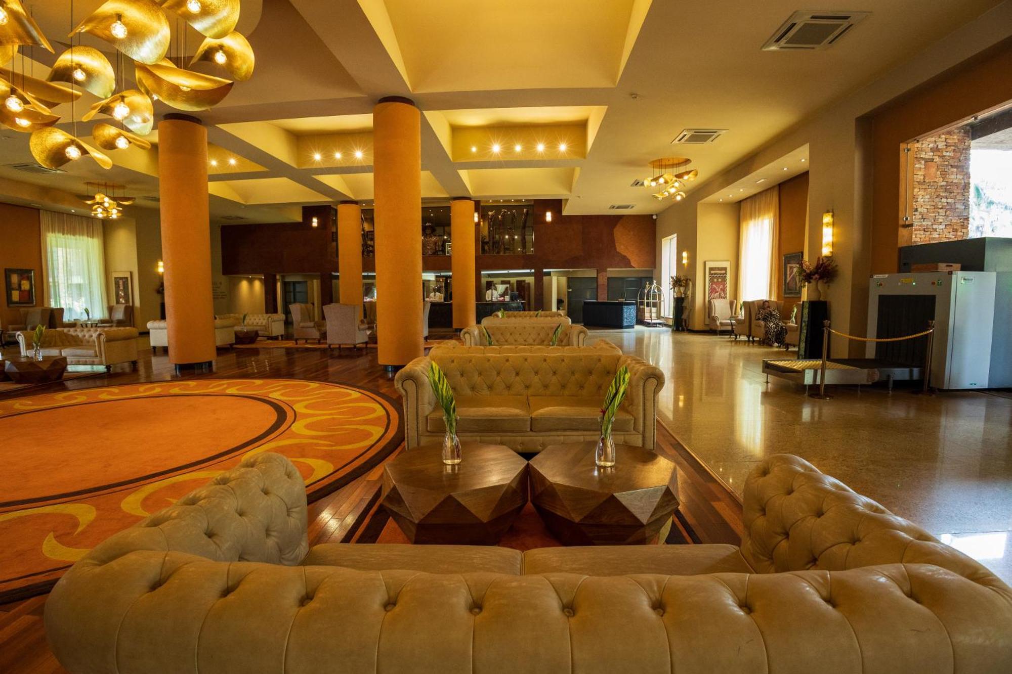 Speke Resort And Conference Center Kampala Exterior photo